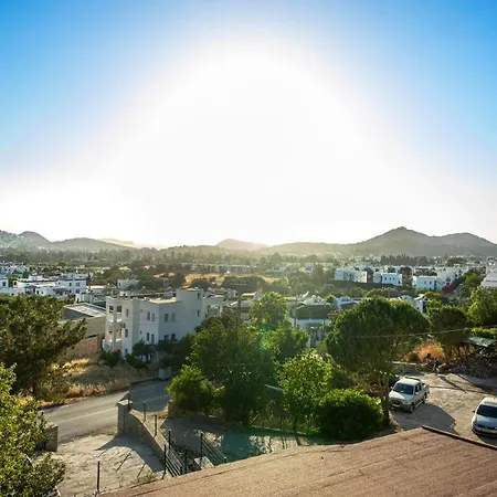 Cozy Flat With A View Close To Popular Beaches In Bodrum * גומושלוק